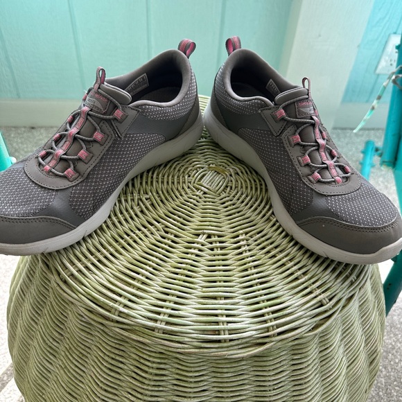 Skechers Air Cooled Archfit - Picture 4 of 9